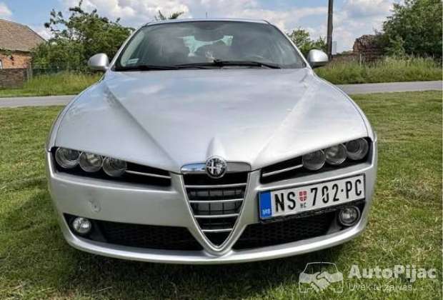 alfa_romeo_159_dizel_1_polovni_automobili_autopijac.rs