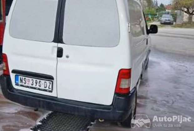 pezo_partner_1_polovni_automobili_autopijac.rs