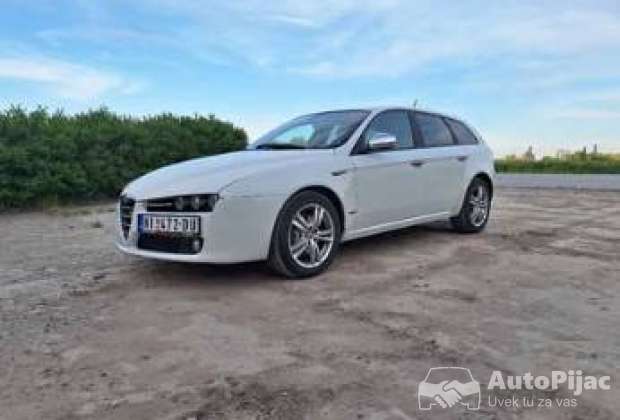 alfa2012_extra_motor_i_menjac_100kw_20dizel_regist_1_polovni_automobili_autopijac.rs