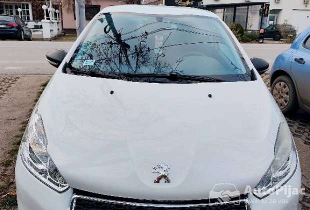 Peugeot 208