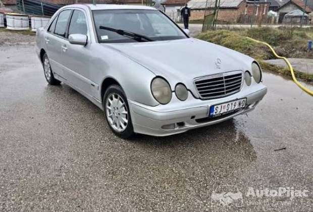 mercedes_e220_1_polovni_automobili_autopijac.rs