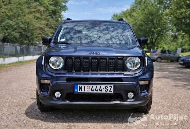 2022_jeep_renegade_night_eagle_10_pazen_mazen_i_st_1_polovni_automobili_autopijac.rs
