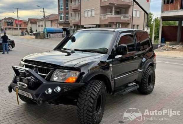 pajero_1_polovni_automobili_autopijac.rs