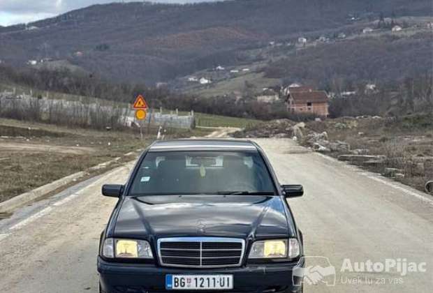 Mercedes-Benz C180