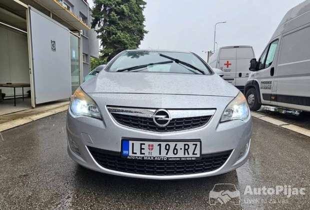 opel_astra_j_2011_1_polovni_automobili_autopijac.rs