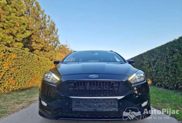 Ford Focus ST Line 1.5 EcoBoost Nov