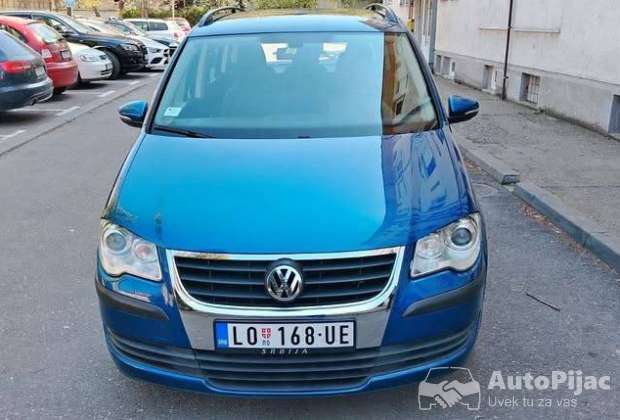 Vwtouran 2010 prvi vlasnikmotor benzin 1.4 snaga 103kw odličan