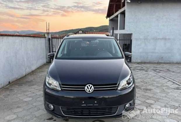 touran_20dizel_1_polovni_automobili_autopijac.rs