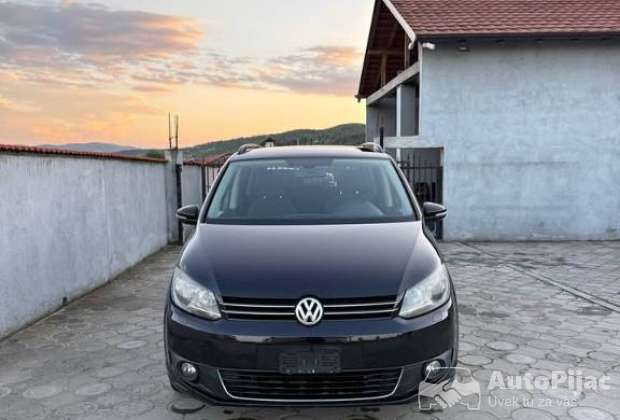 touran_14_benzin_1_polovni_automobili_autopijac.rs