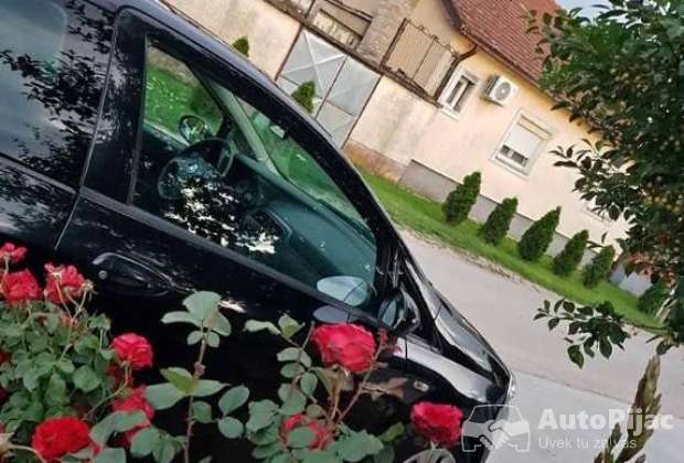 fiat_punto_grande_14_2007god_70kw_1_polovni_automobili_autopijac.rs