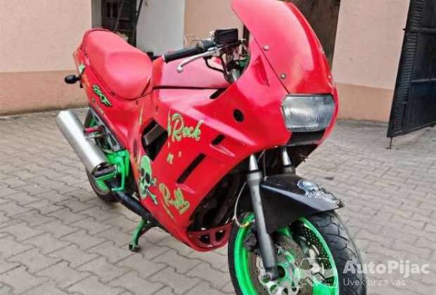 Suzuki gsxf 750