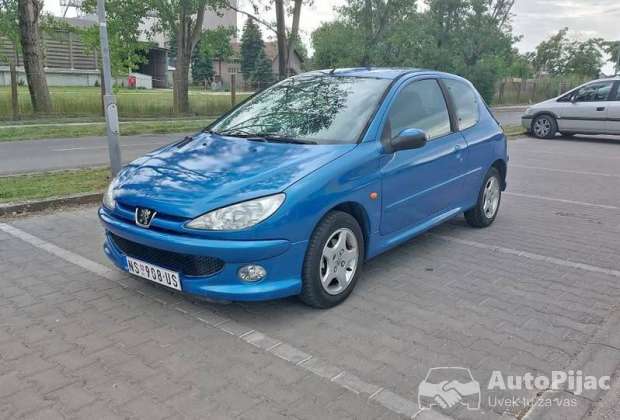 14_hdi2005godreg_do_5_meseca_2027godvlasnikuredno_1_polovni_automobili_autopijac.rs