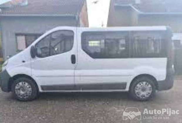 potreban_putnicki_kombi_1_polovni_automobili_autopijac.rs