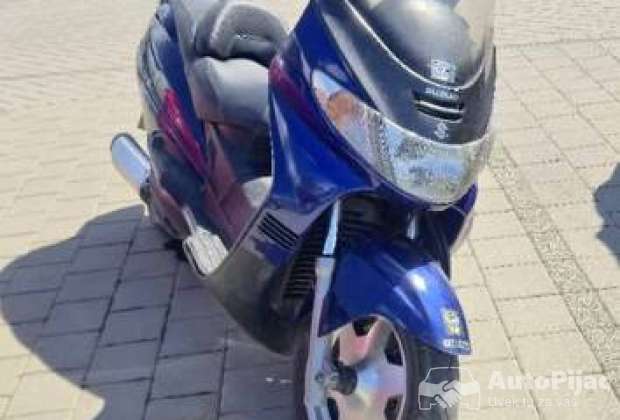 Suzuki burgman 250