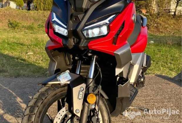 Voge SR1. ADV