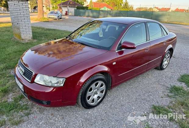 AUDI A4 2.0 BENZIN (131ks) MANUELNI 5       !!! NIJE U VOZNOM STANJU !!!