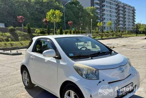 Toyota-IQ-2008-1.0-automatik-3.999€