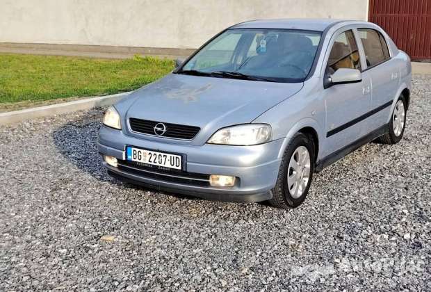 Više vozila u ponudi. Opel astra, Opel vektra B, Golf 4 , Pasat b6.