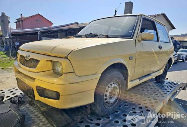Koral In 1.1 - Ispravan - Ceo za delove - Cena: 250€