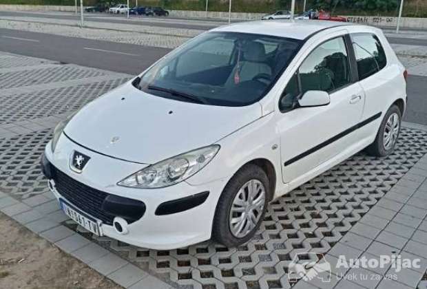 Peugeot 307 1.6 hdi 2006 god