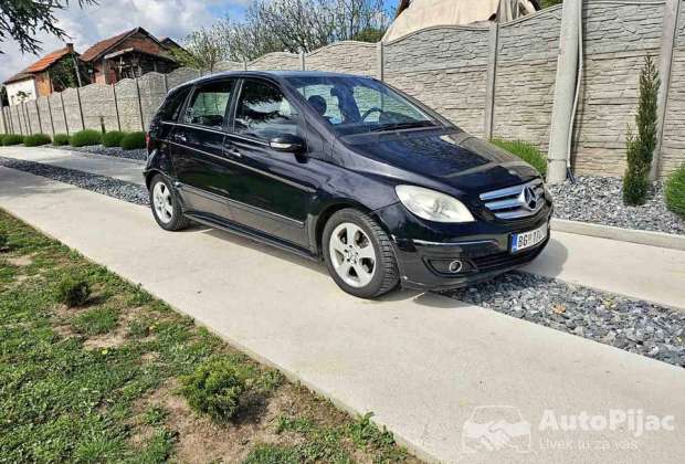 VISE VOZILA U PONUDI,MOZE ZAMENA