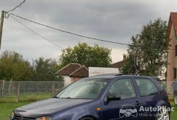 Trazim deno krilo golf 4 Kod boje LB5N