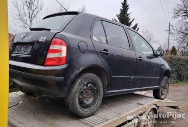 Delovi samo povoljno skoda fabia 1.2benzinac
