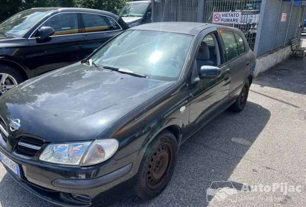 2001 Nissan Almera