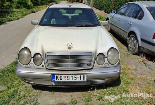 2000 Mercedes-Benz E-Class