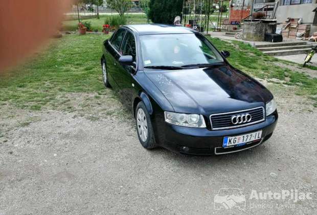 Prodajem audi A4 odlično stanje