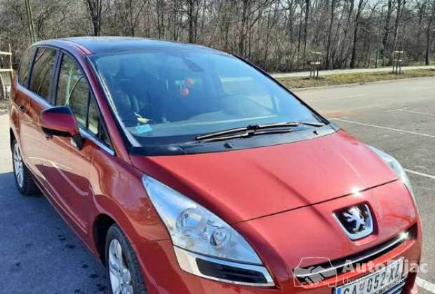 2011 Peugeot 5008