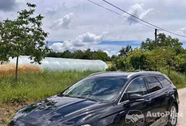 NA PRODAJUFORD MONDEO VIGNALE2.0 DIZEL2018 GODNA IME KUPCA 120000 KMAUTO JE NOV