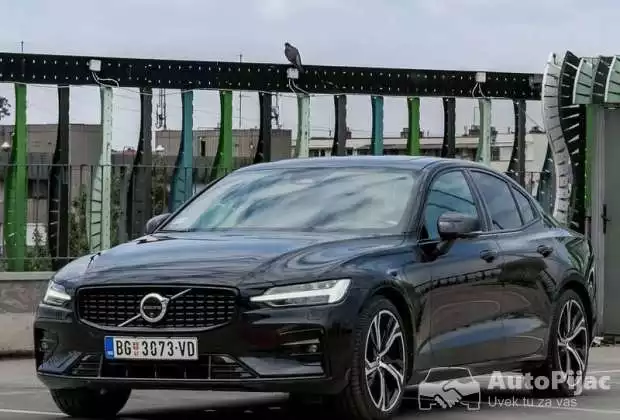 Volvo S60 B5 AWD Ultimate Dark 2023. godište
