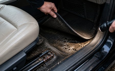 5 sigurnih znakova da je automobil bio poplavljen — kako prepoznati pre kupovine