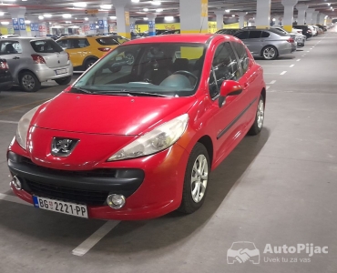 Peugeut  207