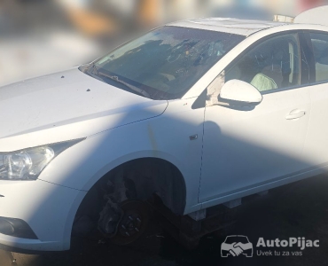 Chevrolet Cruze POLOVNI DELOVI J300 2.0vcdi