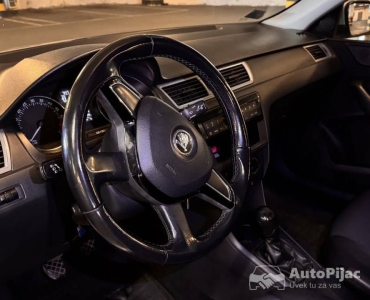 ŠKODA u odličnom stanju, urađen veliki servis, mali troškovi vožnje