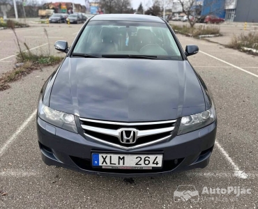 Honda Accord 2.2 CDI																											2007. godište