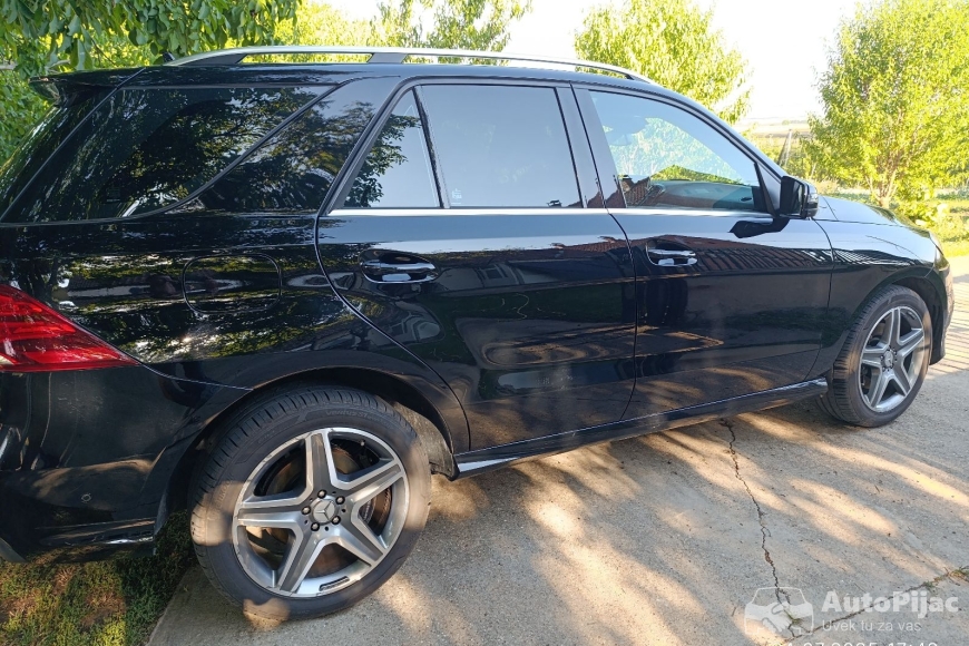 Mercedes GLE 250d 2016 crni SUV - autopijac polovni automobili
