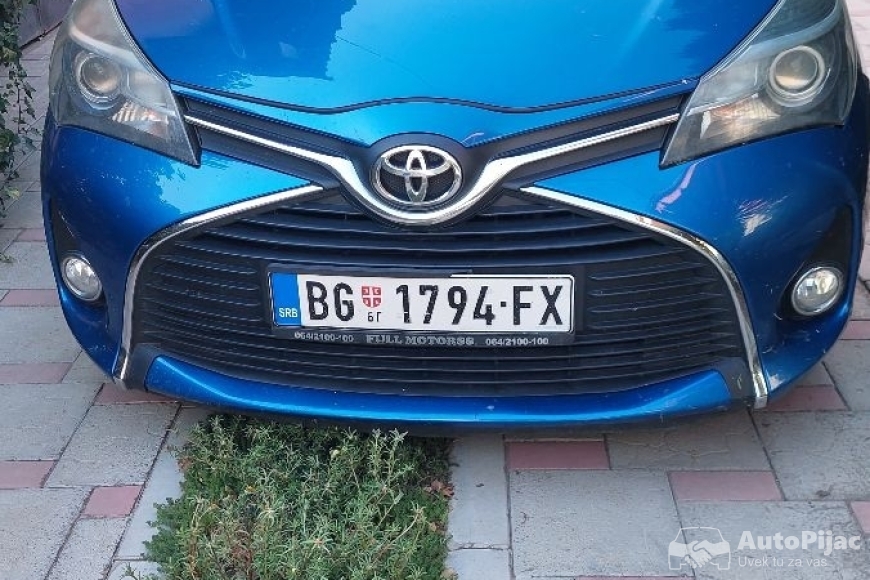 Toyota Yaris 2015 polovni automobili