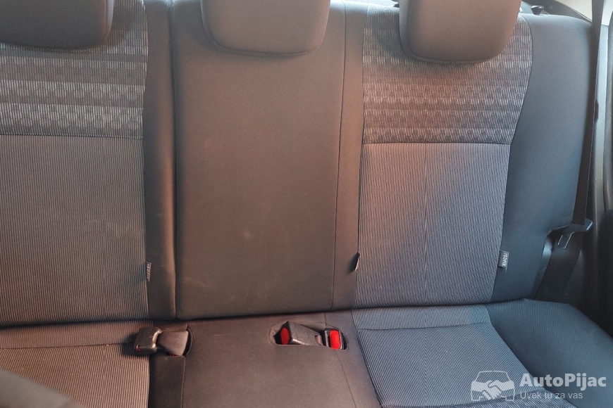 Toyota Yaris 2015 polovni automobili