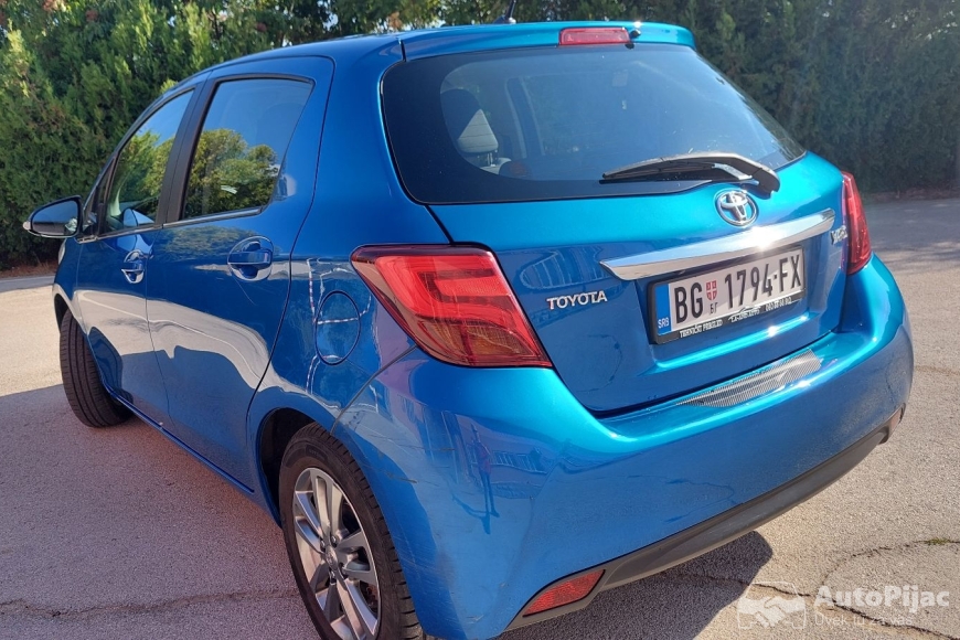 Toyota Yaris 2015 polovni automobili