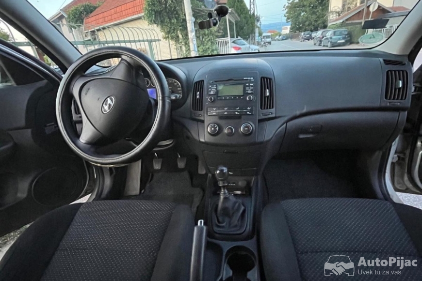 Hyundai i30 Karavan 1.6 CRDi (2010) 5