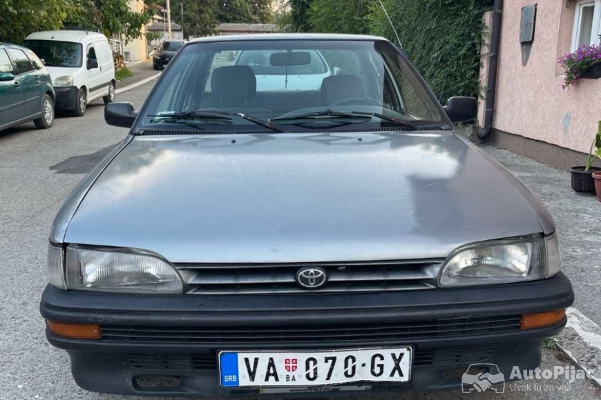 Toyota Corolla SEDAN 1990 auto pijac 