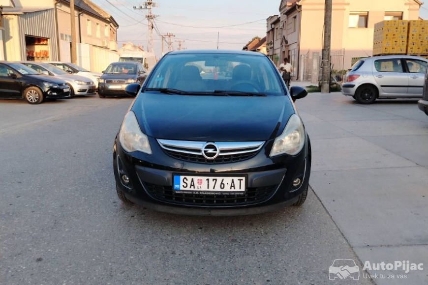 Opel corsa 1.3 dizel 2011 godina polovni automobili 4