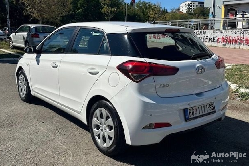 Hyundai i20 2017 4