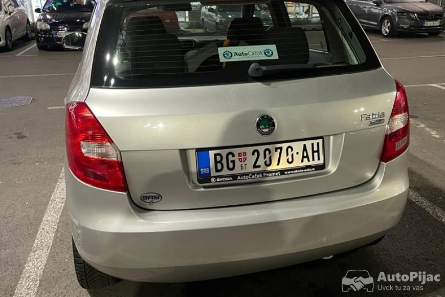Škoda Fabia 1.2 auto pijac 3