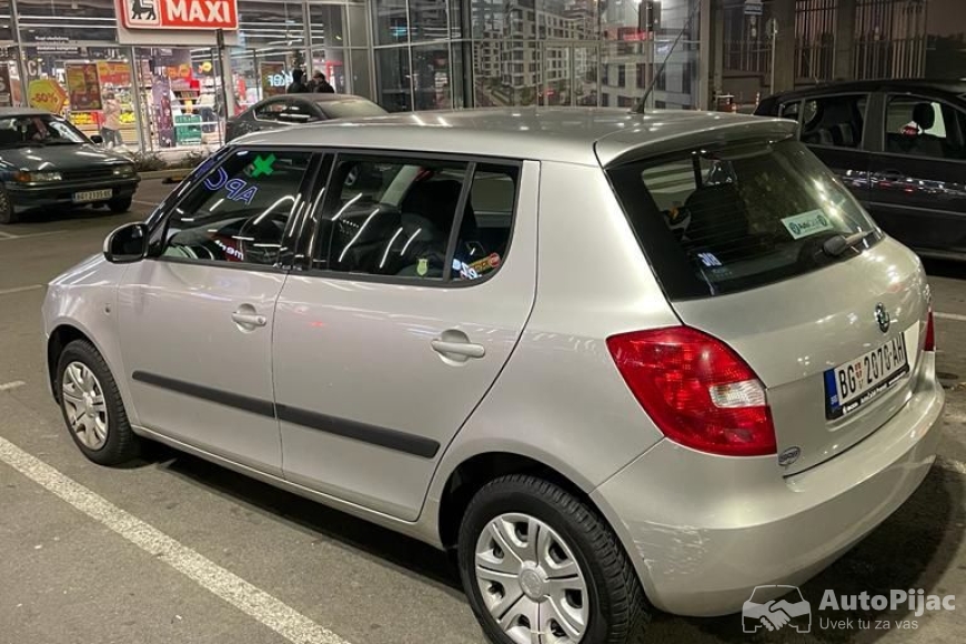 Škoda Fabia 1.2 auto pijac 2