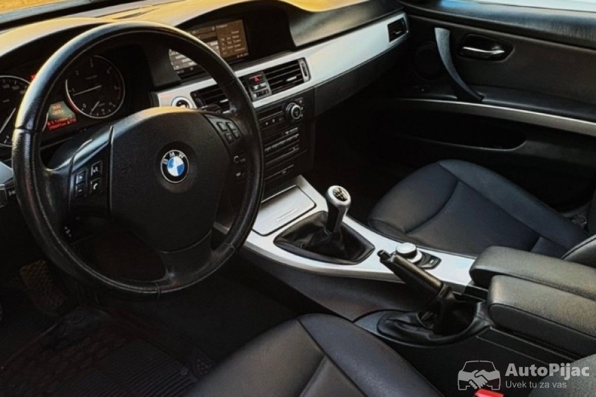 BMW 318d 2008 karavan auto pijac 9