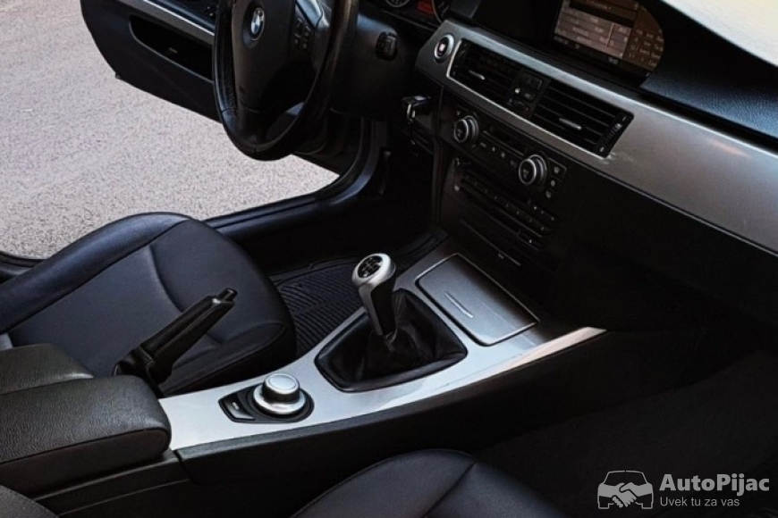 BMW 318d 2008 karavan auto pijac 10